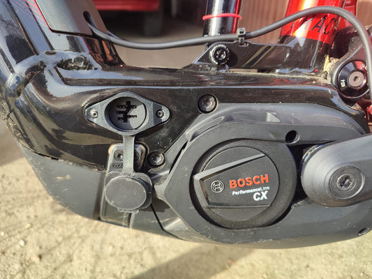 Tapa Hermética Mejorada Puerto Carga Ghost ERiot 23 24