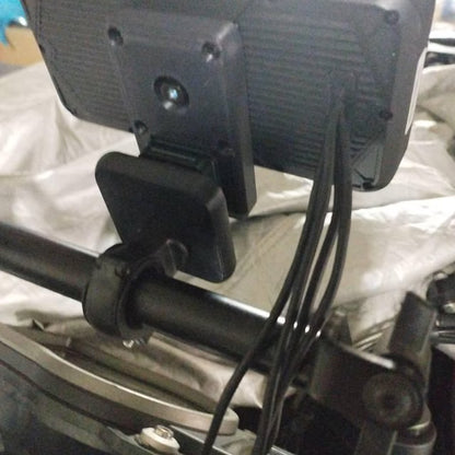 Soporte GPS AMPS/Carpuride/Garmin/ extríible para barras horizontales de moto